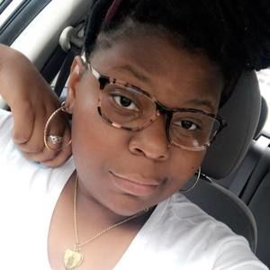 Meet your Posher, Reniece